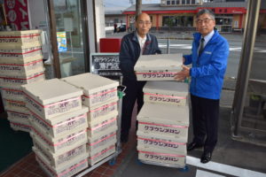 メロー静岡様メロン寄付